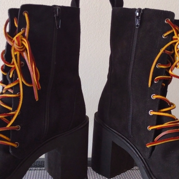 FREE PEOPLE THE DYLAN LACE-UP BOOTS IN BLACK  EU40 /US9 - Picture 7 of 7